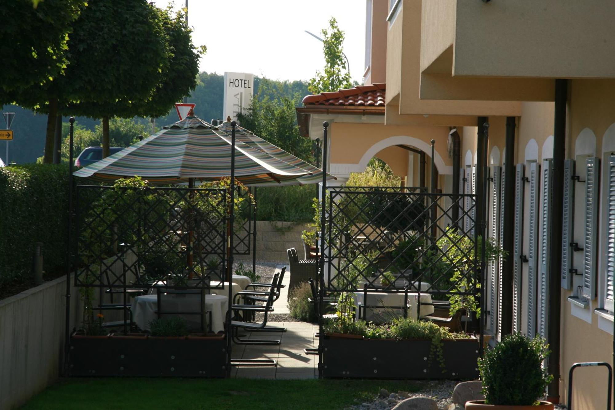 Fahrenzhausen Ampervilla Hotel מראה חיצוני תמונה