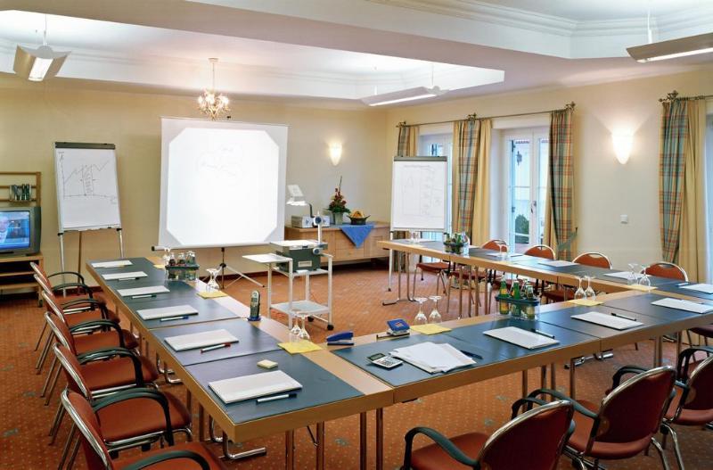 Fahrenzhausen Ampervilla Hotel מראה חיצוני תמונה