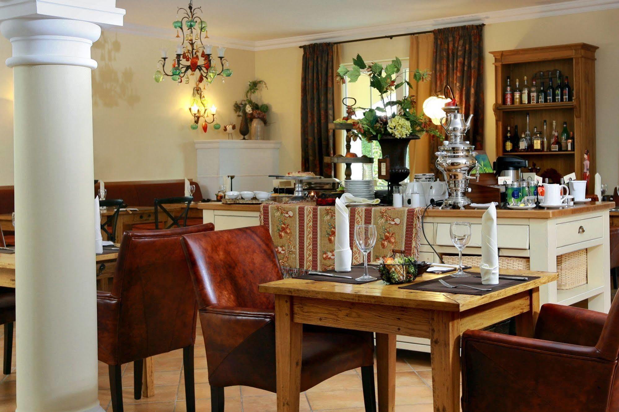 Fahrenzhausen Ampervilla Hotel מראה חיצוני תמונה