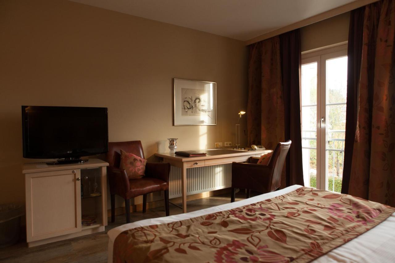 Fahrenzhausen Ampervilla Hotel מראה חיצוני תמונה